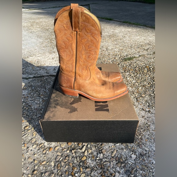 MOONSHINE SPIRIT SQUARE TOE WESTERN BOOTS - Picture 2 of 12